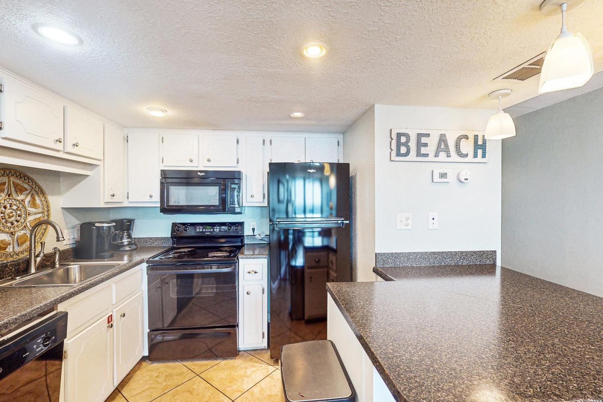 Apartment Island Winds East 809 *